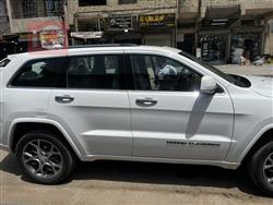 جیپ گراند شیرۆکی